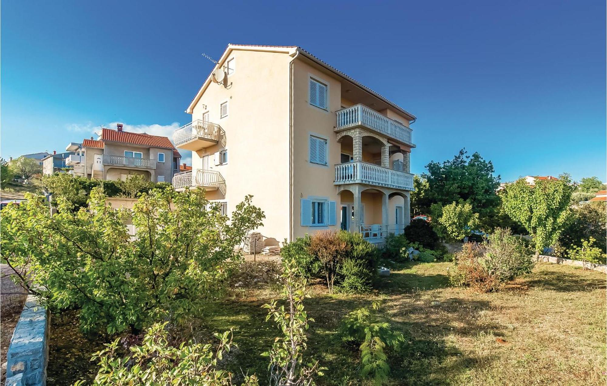 Stunning Apartment In Kornic With House Sea View Екстериор снимка